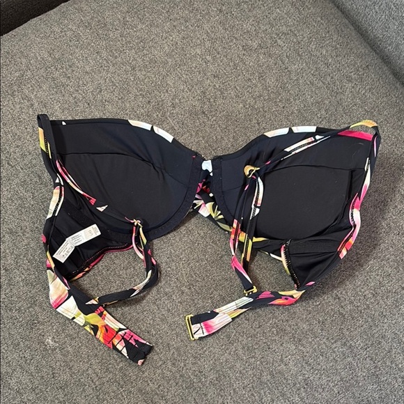 Push up Tropical Floral Bikini Top - Picture 2 of 6